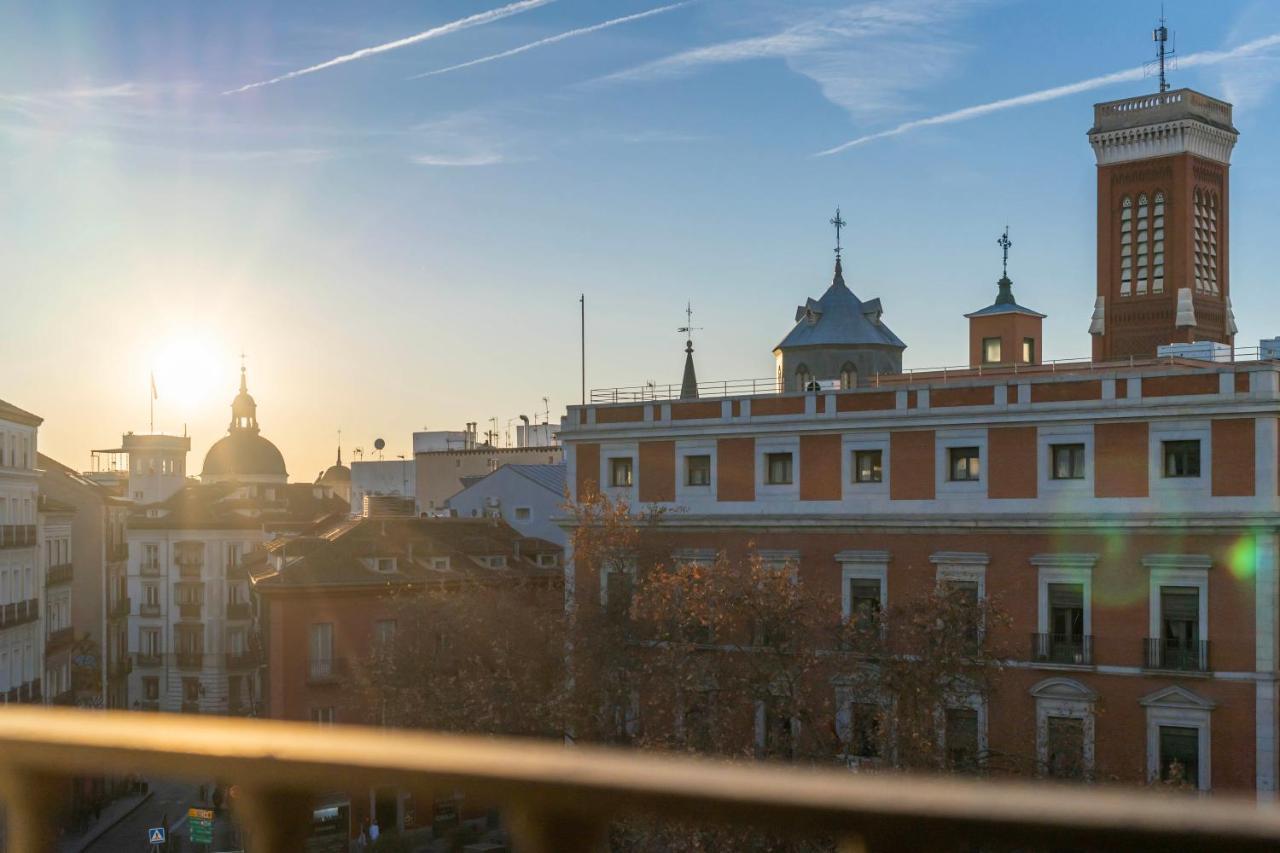 1851: Exceptional 19Th Century Studio In Madrid Exterior foto